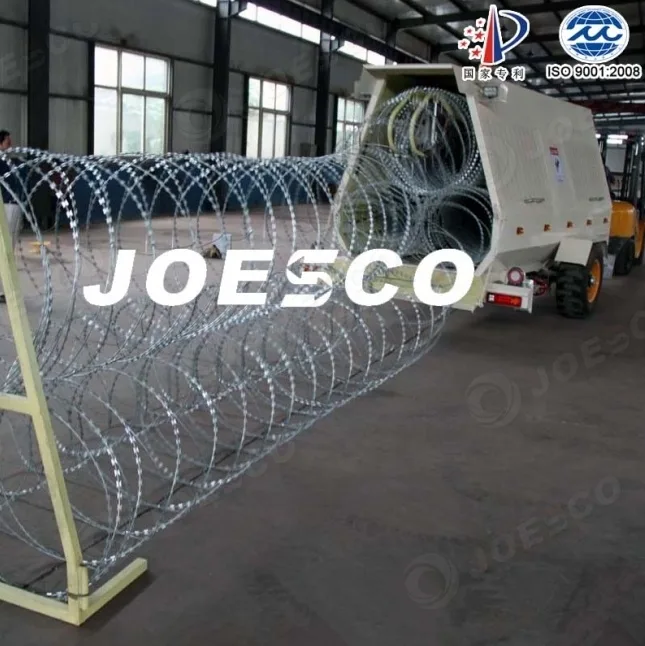 Fully automatic rapid deployment barrier trailer 1