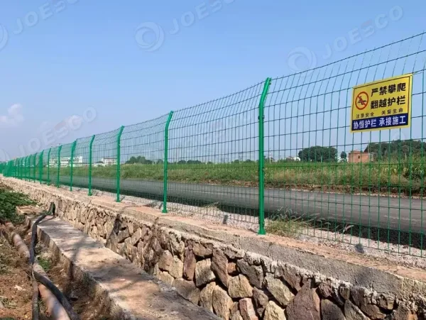 airport fencing