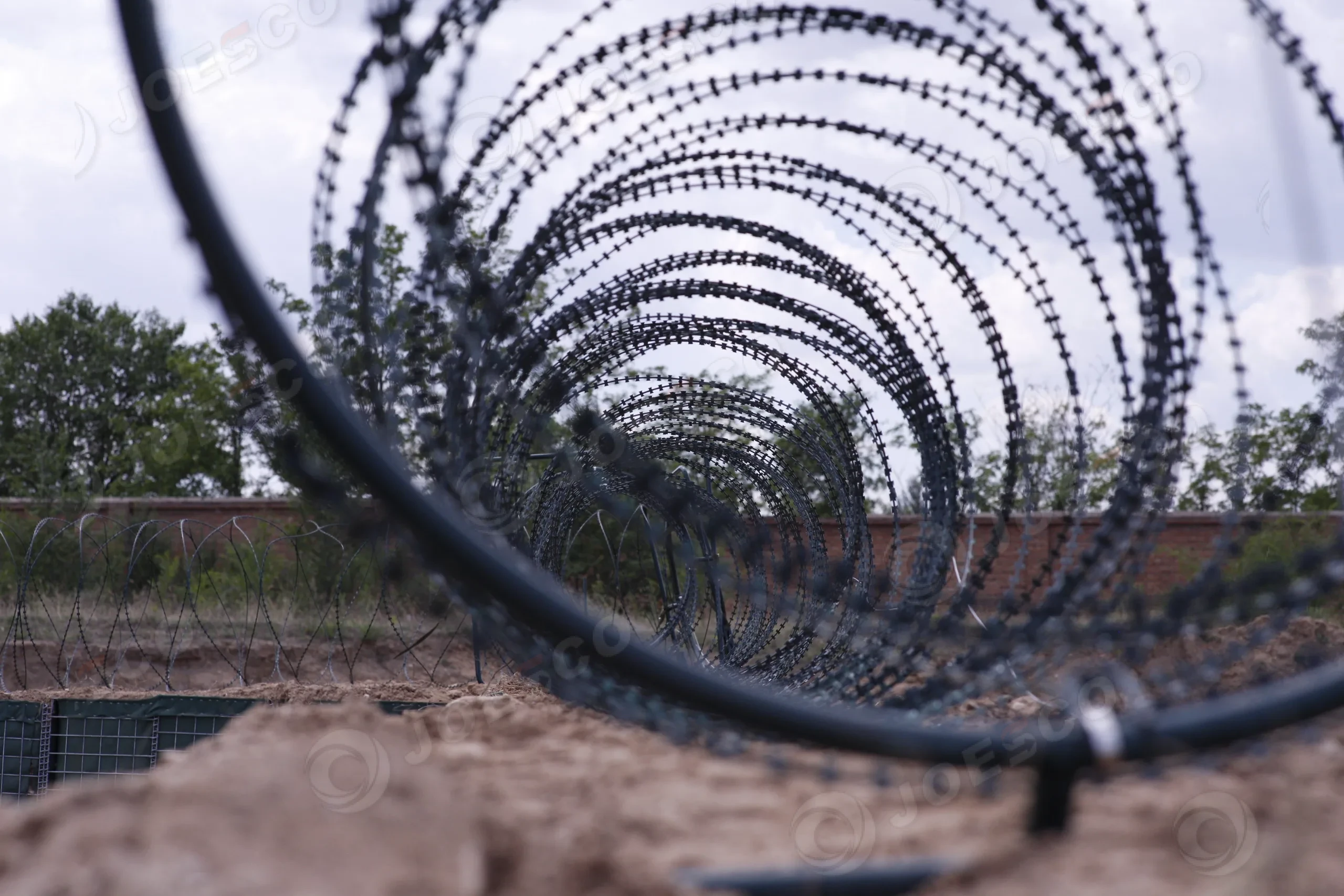 Airport Perimeter Security Has More Than One Risk: Where Razor Barbed Wire Fits